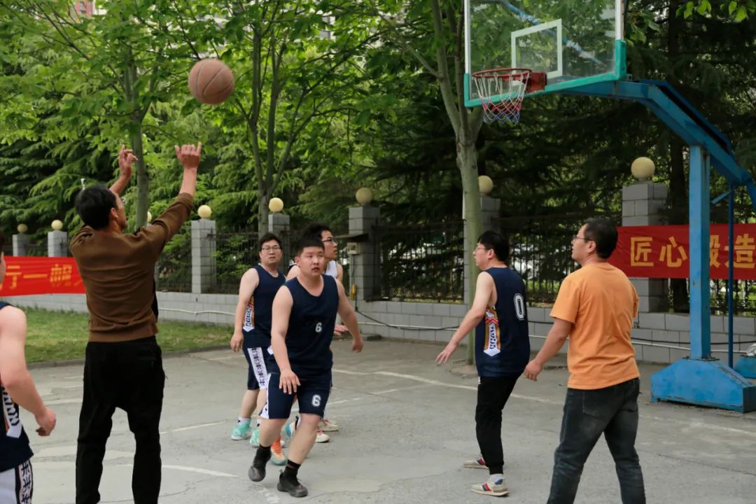 上海山美股份2025春季運動會火熱啟幕！拔河、籃球預賽燃情開戰(zhàn)